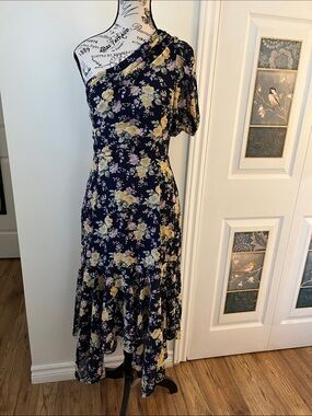 One-Shoulder Floral Midi Dress with Ruffle Hem